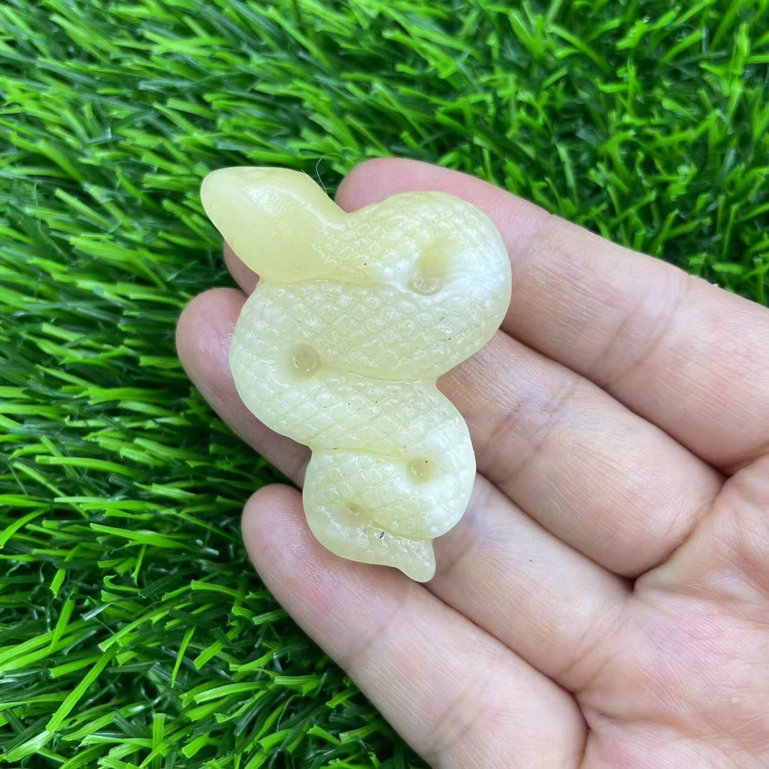 Spiritual Senses UK natural crystal carved snake ornament
