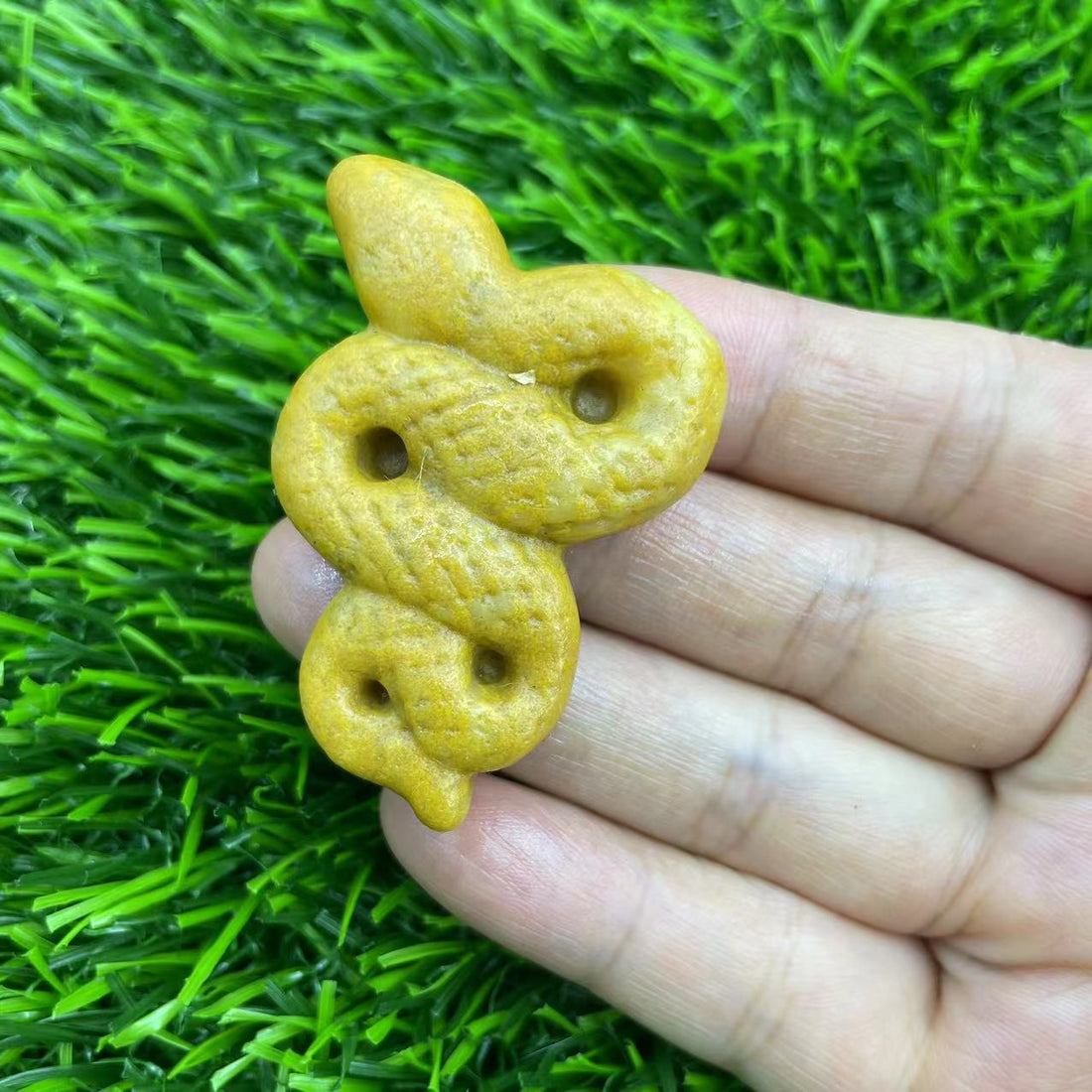 Spiritual Senses UK natural crystal carved snake ornament