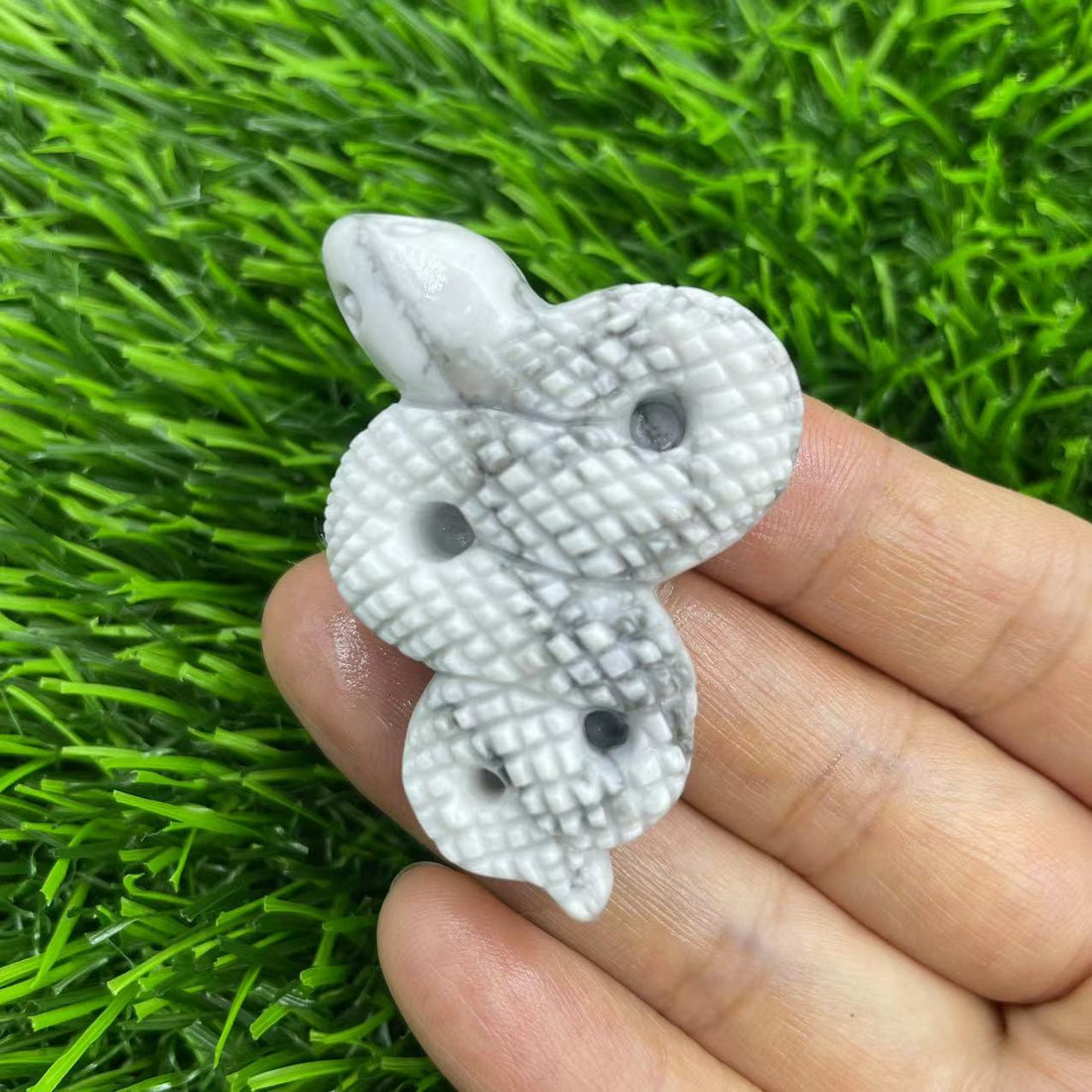 Spiritual Senses UK natural crystal carved snake ornament